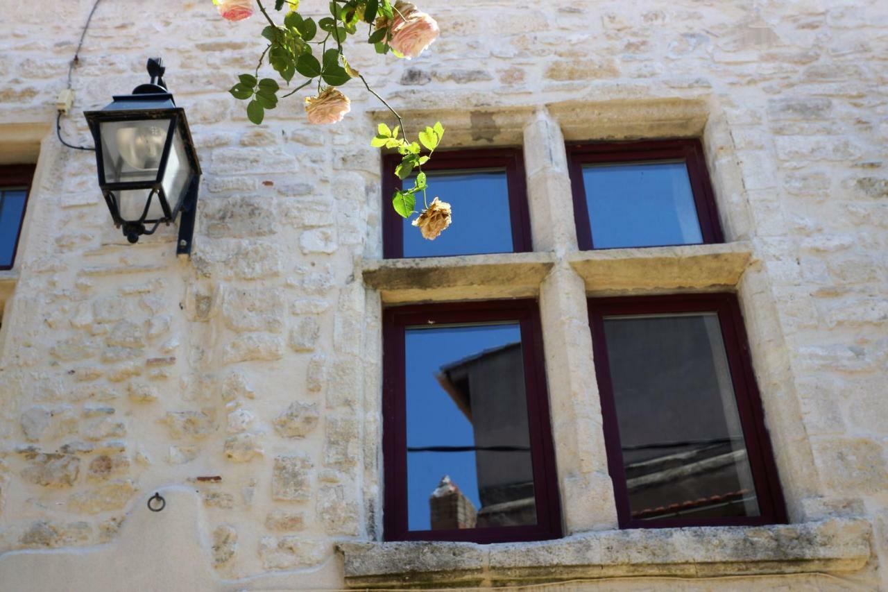 Vallabrègues La Villages Chambres D'Hotes מראה חיצוני תמונה